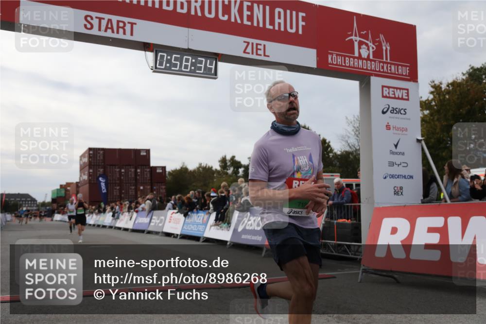 03.10.2025 - Köhlbrandbrückenlauf Yannick Fuchs http://msf.ph/oto/8986268 03.10.2025 15:58:32 Ziel 7121, 9057, 9715 meine-sportfotos.de