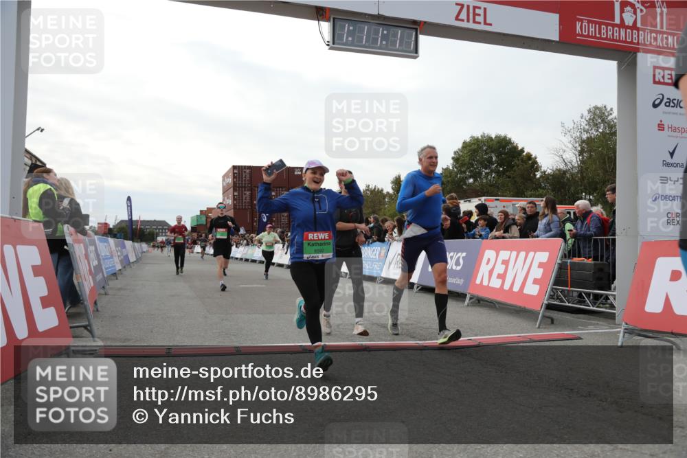 03.10.2025 - Köhlbrandbrückenlauf Yannick Fuchs http://msf.ph/oto/8986295 03.10.2025 16:11:09 Ziel 7291, 7363, 7515, 7591, 8059, 8220, 8490, 8592, 8923, 9218, 9710, 9726 meine-sportfotos.de