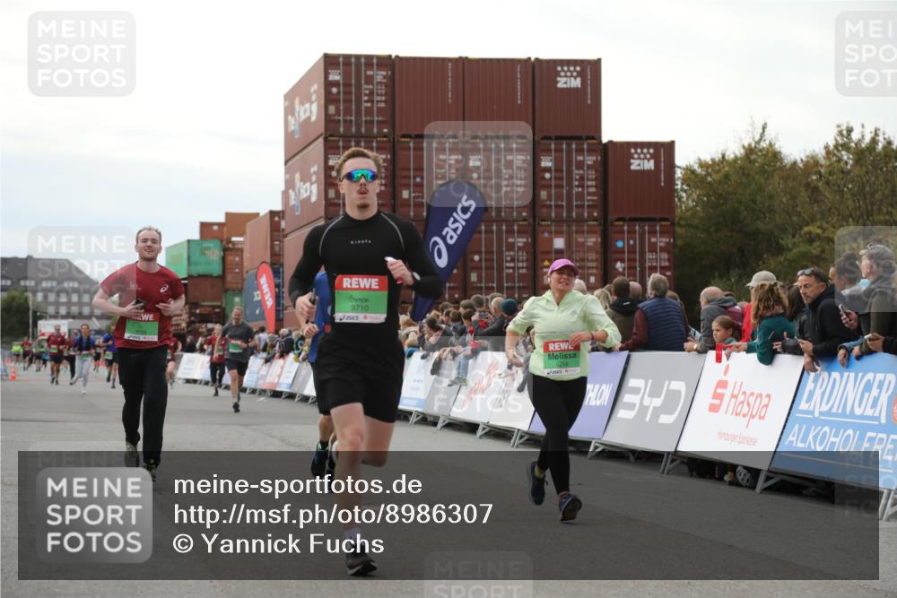 03.10.2025 - Köhlbrandbrückenlauf Yannick Fuchs http://msf.ph/oto/8986307 03.10.2025 16:11:10 Ziel 7291, 7363, 7515, 7591, 8059, 8220, 8490, 8592, 8923, 9218, 9710, 9726 meine-sportfotos.de