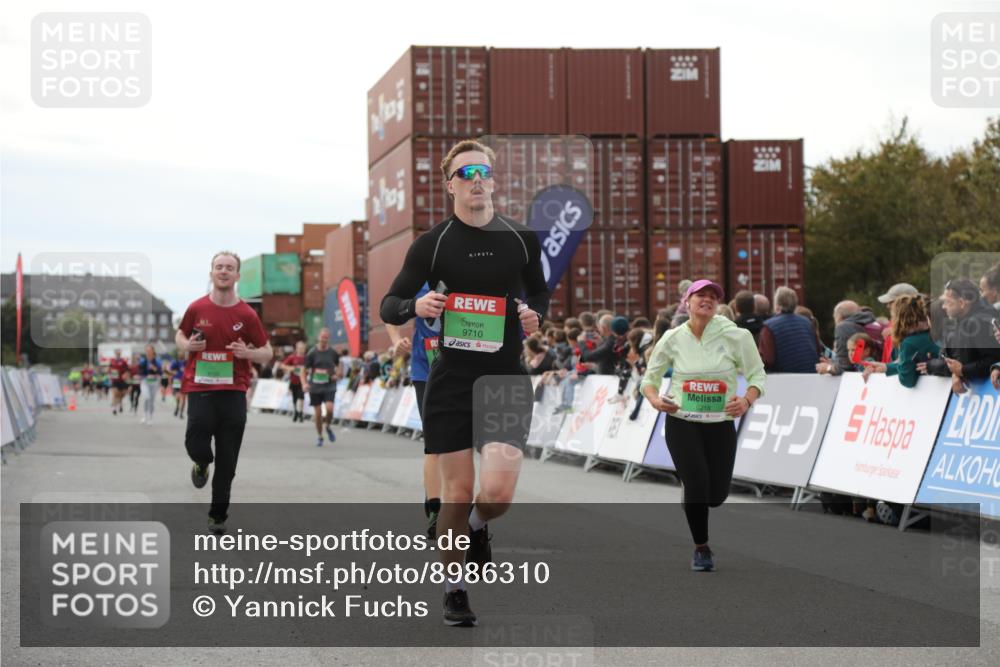 03.10.2025 - Köhlbrandbrückenlauf Yannick Fuchs http://msf.ph/oto/8986310 03.10.2025 16:11:10 Ziel 7291, 7363, 7515, 7591, 8059, 8220, 8490, 8592, 8923, 9218, 9710, 9726 meine-sportfotos.de