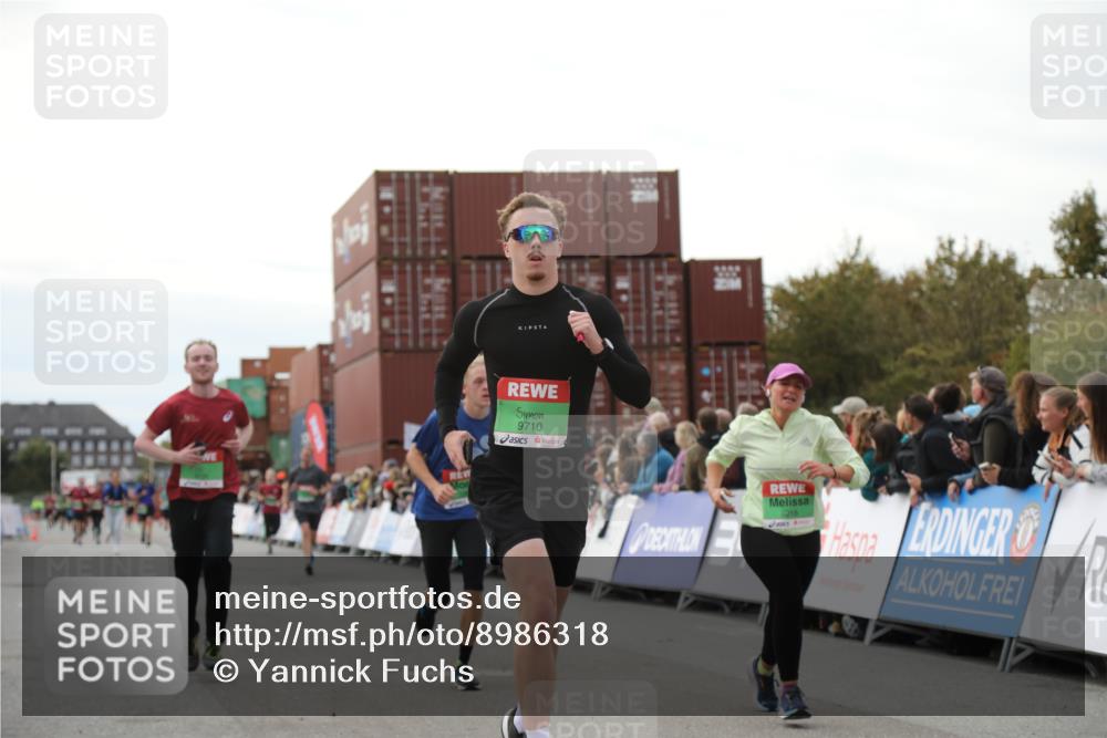 03.10.2025 - Köhlbrandbrückenlauf Yannick Fuchs http://msf.ph/oto/8986318 03.10.2025 16:11:10 Ziel 7291, 7363, 7515, 7591, 8059, 8220, 8490, 8592, 8923, 9218, 9710, 9726 meine-sportfotos.de