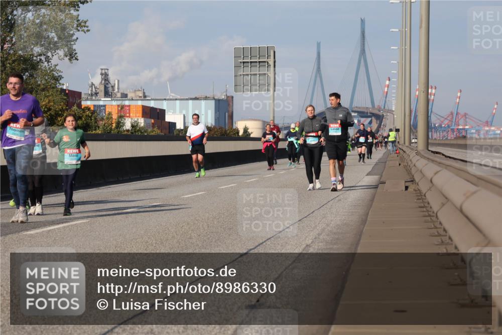 03.10.2025 - Köhlbrandbrückenlauf Luisa Fischer http://msf.ph/oto/8986330 03.10.2025 11:19:30 Position 3  meine-sportfotos.de