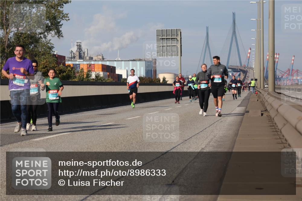 03.10.2025 - Köhlbrandbrückenlauf Luisa Fischer http://msf.ph/oto/8986333 03.10.2025 11:19:30 Position 3  meine-sportfotos.de