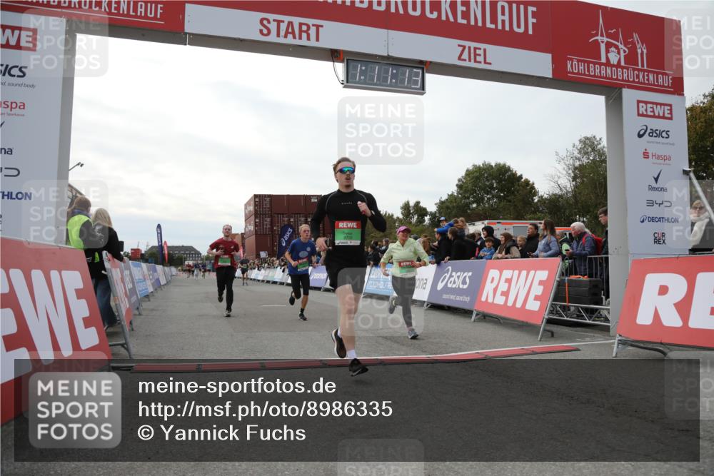 03.10.2025 - Köhlbrandbrückenlauf Yannick Fuchs http://msf.ph/oto/8986335 03.10.2025 16:11:11 Ziel 7291, 7363, 7515, 7591, 8059, 8490, 8592, 8923, 9218, 9710, 9726 meine-sportfotos.de
