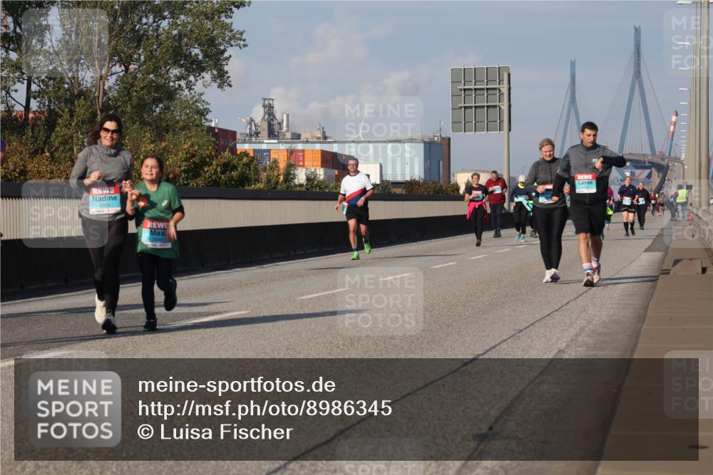 03.10.2025 - Köhlbrandbrückenlauf Luisa Fischer http://msf.ph/oto/8986345 03.10.2025 11:19:32 Position 3  meine-sportfotos.de