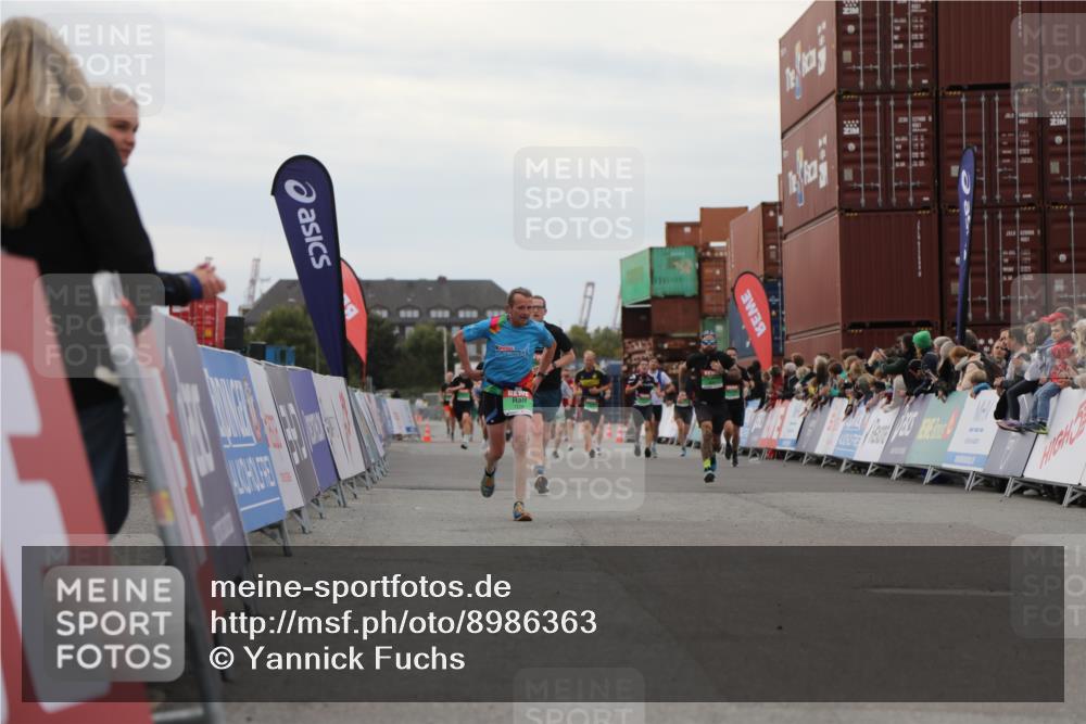 03.10.2025 - Köhlbrandbrückenlauf Yannick Fuchs http://msf.ph/oto/8986363 03.10.2025 15:58:40 Ziel 7017, 7176, 9057, 9187, 9582 meine-sportfotos.de
