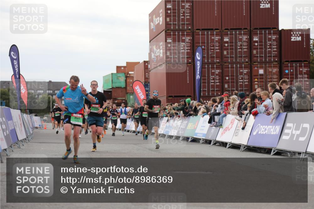 03.10.2025 - Köhlbrandbrückenlauf Yannick Fuchs http://msf.ph/oto/8986369 03.10.2025 15:58:41 Ziel 7017, 7081, 7176, 7182, 7737, 9187, 9582 meine-sportfotos.de