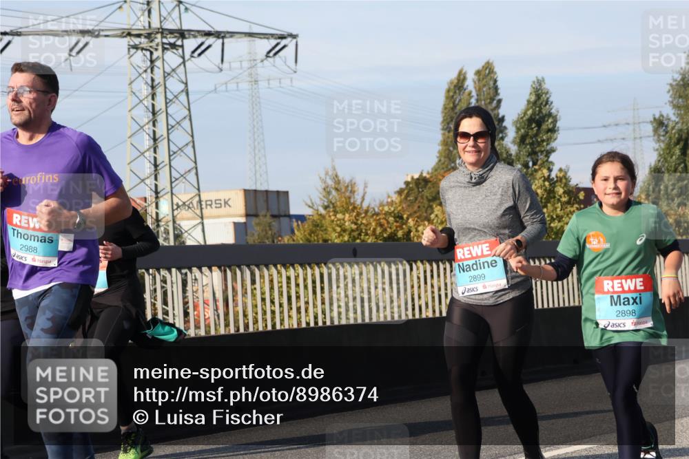 03.10.2025 - Köhlbrandbrückenlauf Luisa Fischer http://msf.ph/oto/8986374 03.10.2025 11:19:37 Position 3 2988, 2899, 2898 meine-sportfotos.de