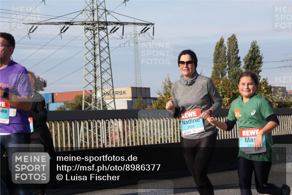 03.10.2025 - Köhlbrandbrückenlauf Luisa Fischer http://msf.ph/oto/8986377 03.10.2025 11:19:37 Position 3 2899, 289 meine-sportfotos.de