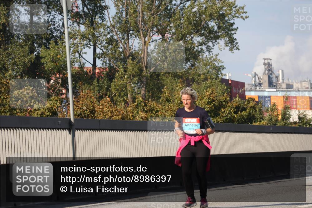 03.10.2025 - Köhlbrandbrückenlauf Luisa Fischer http://msf.ph/oto/8986397 03.10.2025 11:19:46 Position 3 2516 meine-sportfotos.de