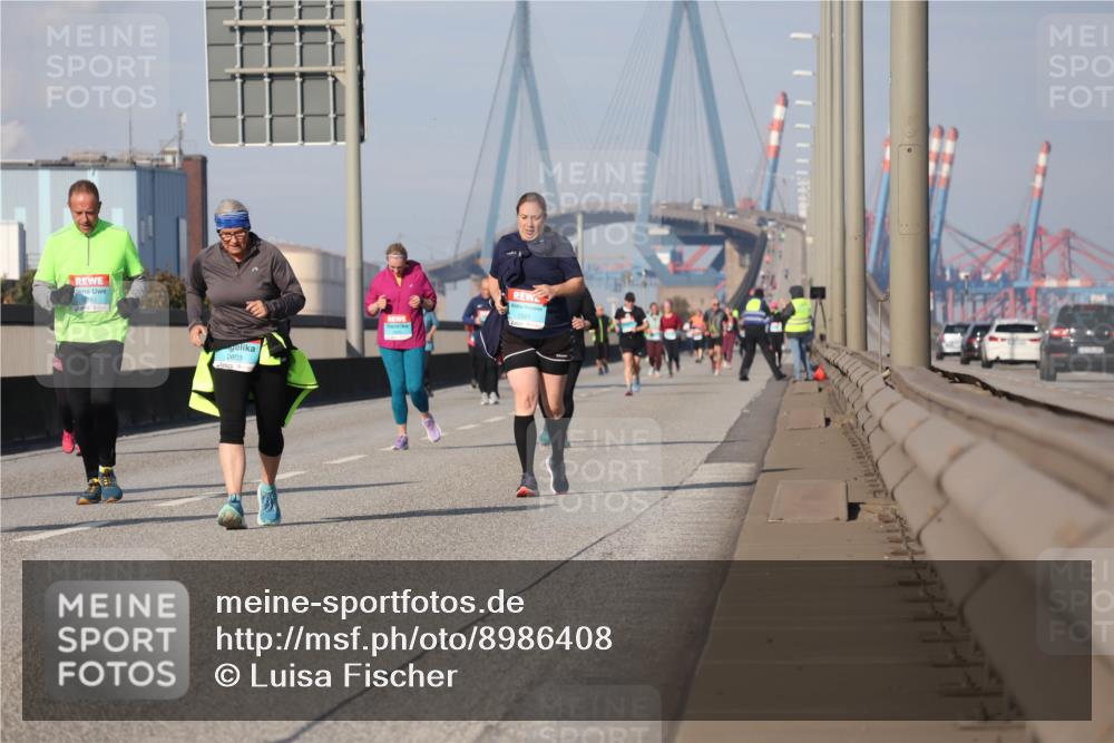 03.10.2025 - Köhlbrandbrückenlauf Luisa Fischer http://msf.ph/oto/8986408 03.10.2025 11:19:47 Position 3 2603, 2501 meine-sportfotos.de