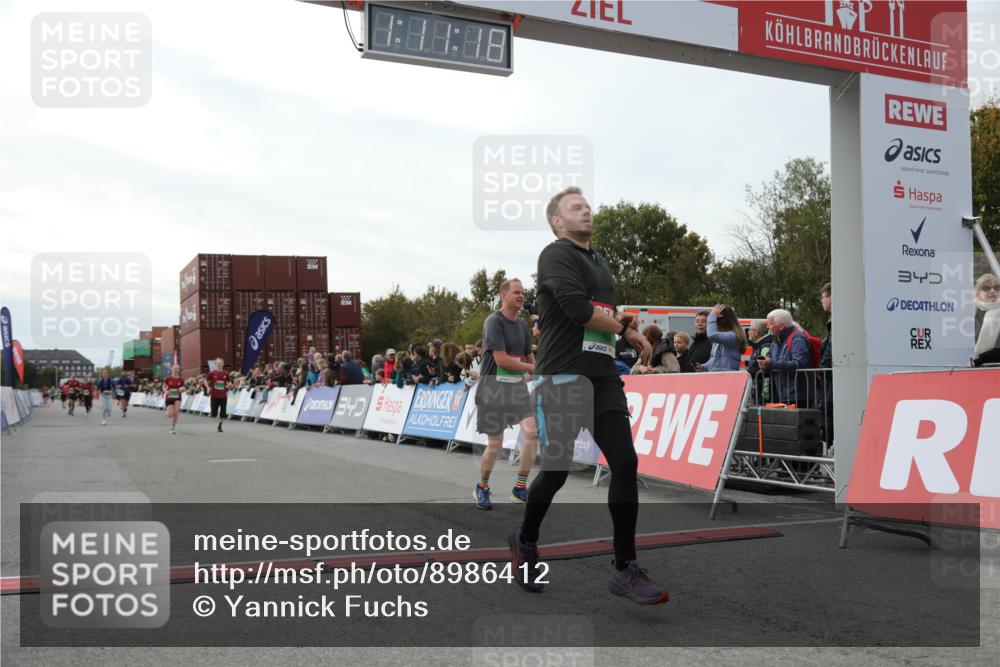 03.10.2025 - Köhlbrandbrückenlauf Yannick Fuchs http://msf.ph/oto/8986412 03.10.2025 16:11:16 Ziel 7291, 7515, 7591, 9067, 9068, 9597, 9726 meine-sportfotos.de