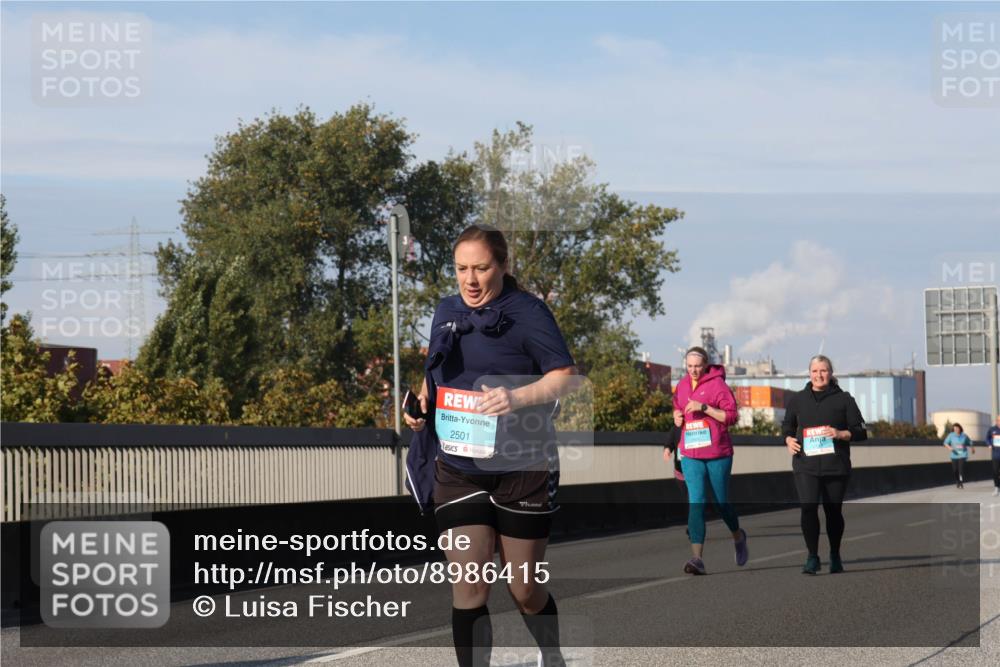 03.10.2025 - Köhlbrandbrückenlauf Luisa Fischer http://msf.ph/oto/8986415 03.10.2025 11:20:00 Position 3 2501 meine-sportfotos.de