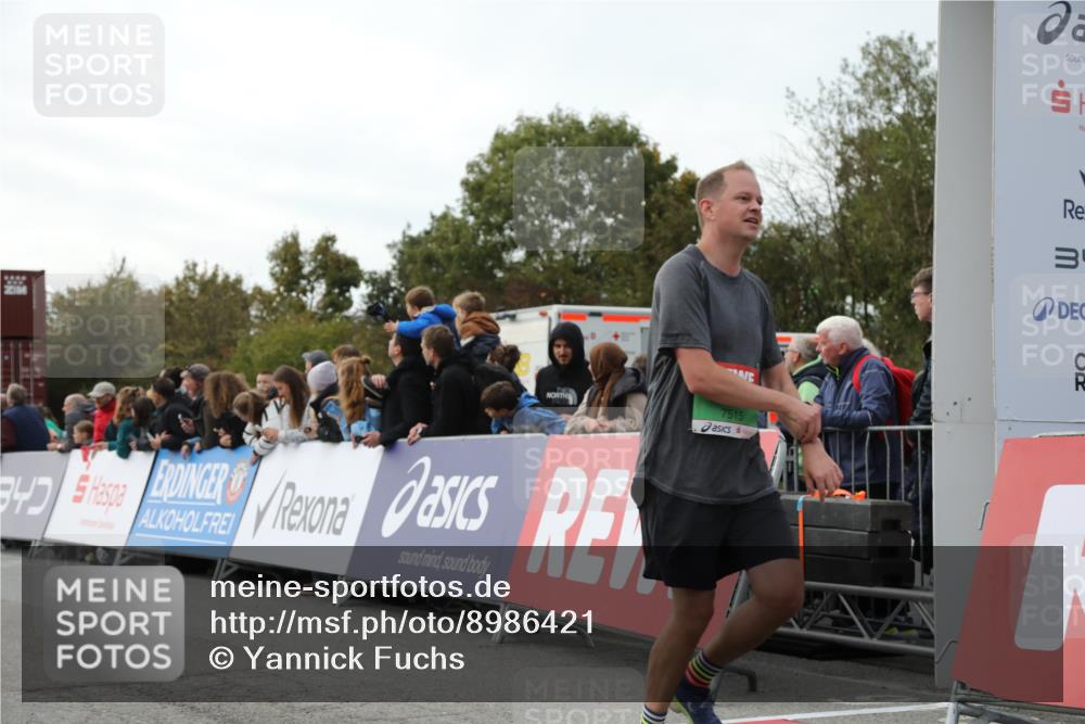 03.10.2025 - Köhlbrandbrückenlauf Yannick Fuchs http://msf.ph/oto/8986421 03.10.2025 16:11:17 Ziel 7515, 7591, 7765, 7895, 9067, 9068, 9597 meine-sportfotos.de