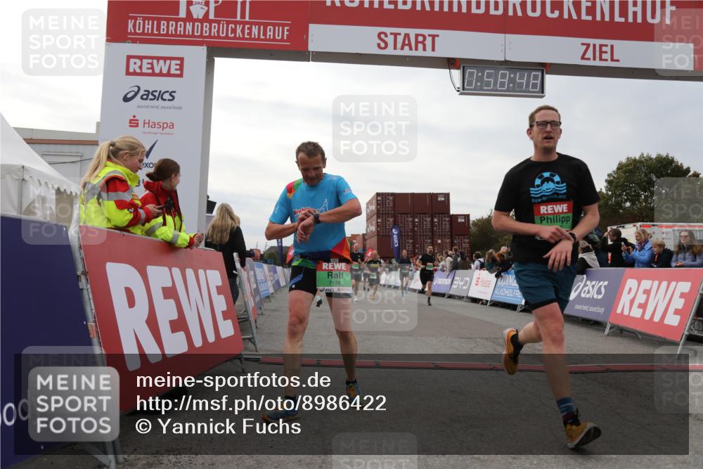 03.10.2025 - Köhlbrandbrückenlauf Yannick Fuchs http://msf.ph/oto/8986422 03.10.2025 15:58:47 Ziel 7017, 7081, 7101, 7117, 7120, 7176, 7182, 7244, 7356, 7737, 9086, 9186, 9187, 9512, 9582 meine-sportfotos.de