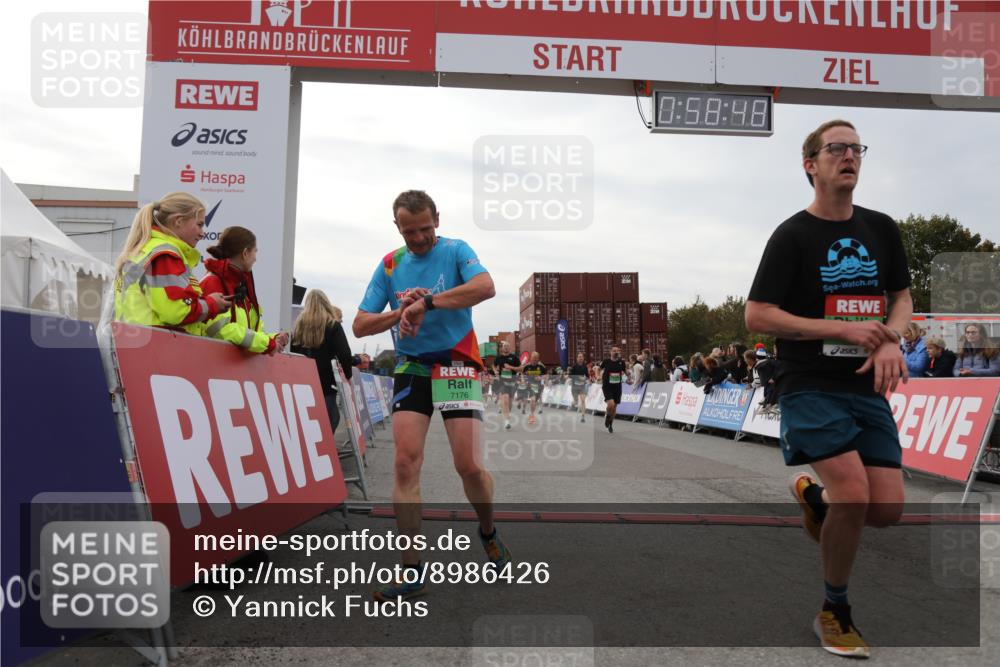 03.10.2025 - Köhlbrandbrückenlauf Yannick Fuchs http://msf.ph/oto/8986426 03.10.2025 15:58:47 Ziel 7017, 7081, 7101, 7117, 7120, 7176, 7182, 7244, 7356, 7737, 9086, 9186, 9187, 9512, 9582 meine-sportfotos.de