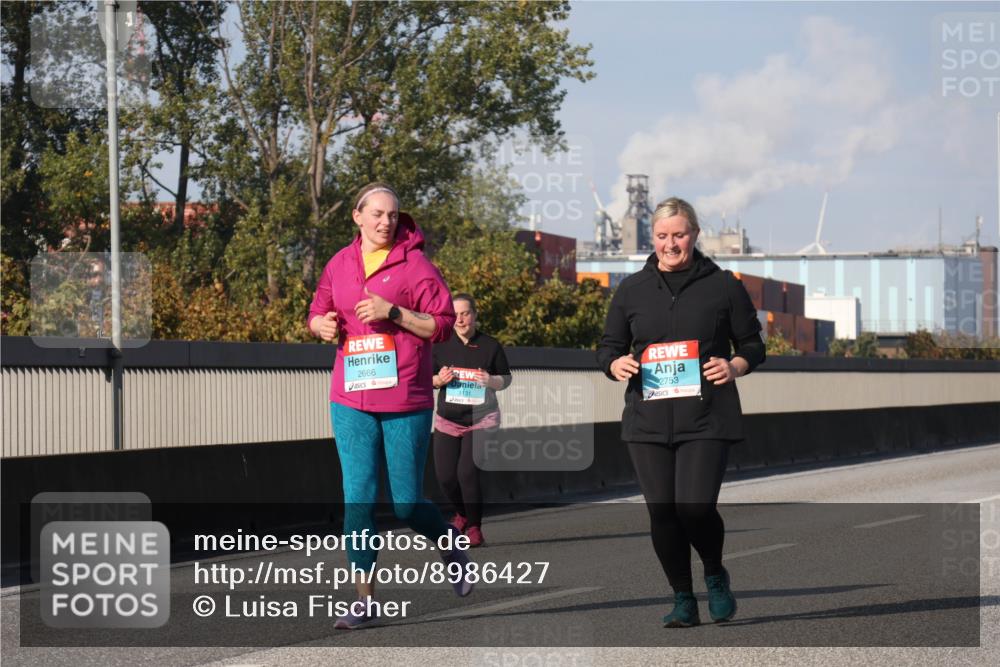03.10.2025 - Köhlbrandbrückenlauf Luisa Fischer http://msf.ph/oto/8986427 03.10.2025 11:20:02 Position 3 2753, 2666, 3131 meine-sportfotos.de