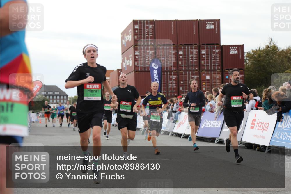 03.10.2025 - Köhlbrandbrückenlauf Yannick Fuchs http://msf.ph/oto/8986430 03.10.2025 15:58:48 Ziel 7017, 7081, 7101, 7117, 7120, 7176, 7182, 7244, 7256, 7356, 7737, 9086, 9186, 9187, 9512, 9582 meine-sportfotos.de