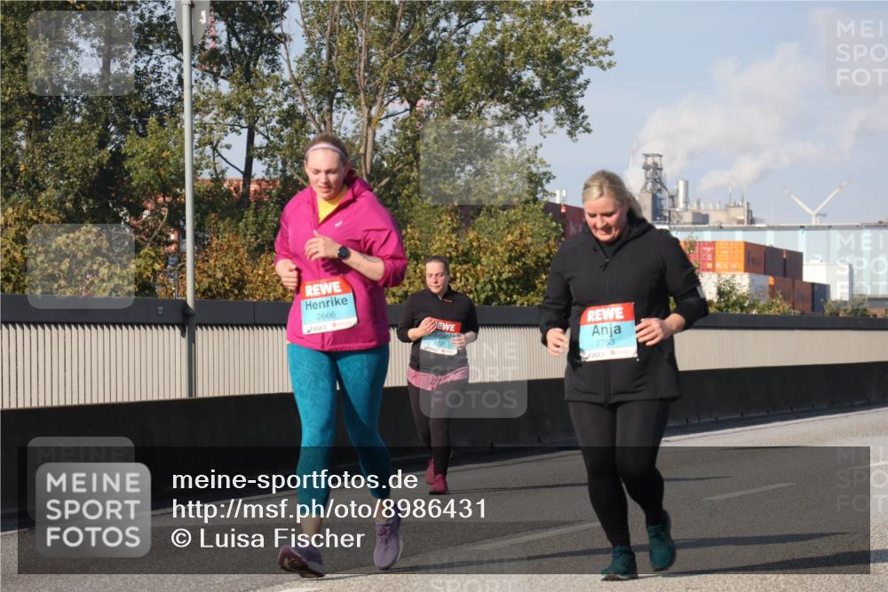 03.10.2025 - Köhlbrandbrückenlauf Luisa Fischer http://msf.ph/oto/8986431 03.10.2025 11:20:03 Position 3 2666, 3131, 2753 meine-sportfotos.de