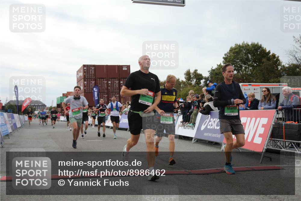 03.10.2025 - Köhlbrandbrückenlauf Yannick Fuchs http://msf.ph/oto/8986462 03.10.2025 15:58:50 Ziel 7081, 7101, 7117, 7120, 7182, 7238, 7244, 7256, 7356, 7737, 9086, 9186, 9187, 9195, 9196, 9197, 9398, 9512, 9750 meine-sportfotos.de