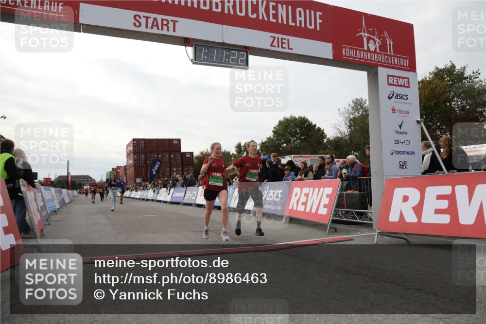 03.10.2025 - Köhlbrandbrückenlauf Yannick Fuchs http://msf.ph/oto/8986463 03.10.2025 16:11:20 Ziel 7472, 7515, 7765, 7895, 9067, 9068, 9597 meine-sportfotos.de
