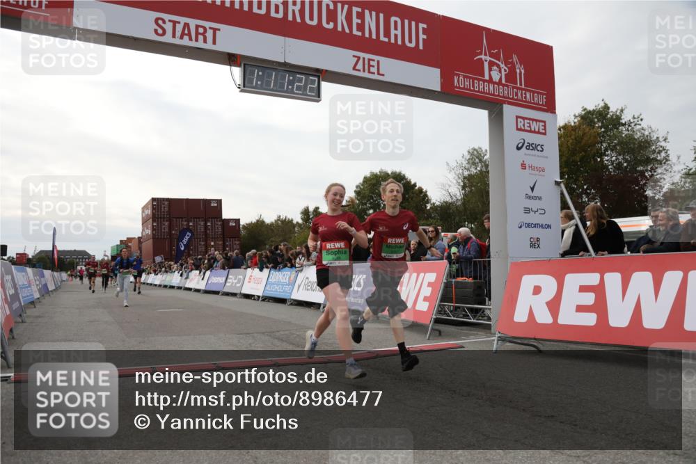 03.10.2025 - Köhlbrandbrückenlauf Yannick Fuchs http://msf.ph/oto/8986477 03.10.2025 16:11:21 Ziel 7350, 7373, 7472, 7765, 7895, 9067, 9068, 9597 meine-sportfotos.de