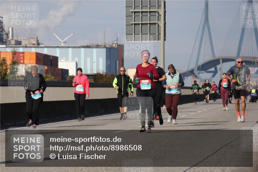 03.10.2025 - Köhlbrandbrückenlauf Luisa Fischer http://msf.ph/oto/8986508 03.10.2025 11:20:33 Position 3 12 meine-sportfotos.de