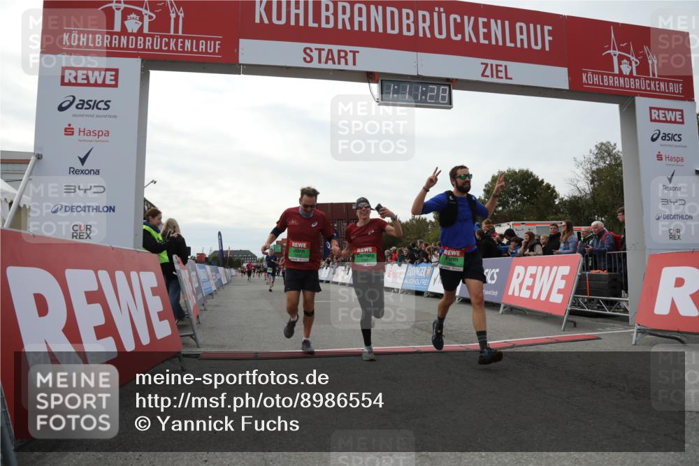 03.10.2025 - Köhlbrandbrückenlauf Yannick Fuchs http://msf.ph/oto/8986554 03.10.2025 16:11:26 Ziel 7350, 7373, 7472, 7488, 7765, 7895, 9597 meine-sportfotos.de