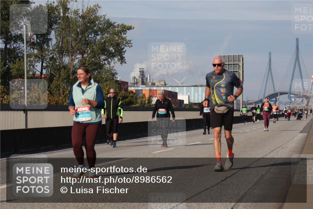 03.10.2025 - Köhlbrandbrückenlauf Luisa Fischer http://msf.ph/oto/8986562 03.10.2025 11:20:47 Position 3 2615 meine-sportfotos.de