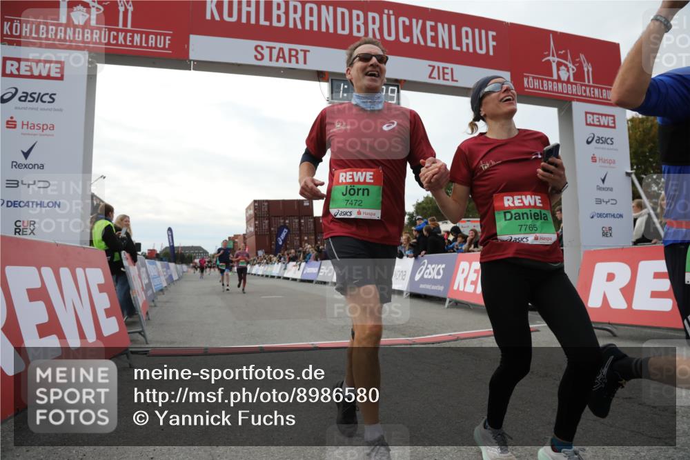 03.10.2025 - Köhlbrandbrückenlauf Yannick Fuchs http://msf.ph/oto/8986580 03.10.2025 16:11:27 Ziel 7350, 7373, 7472, 7488, 7765, 7895, 9597 meine-sportfotos.de
