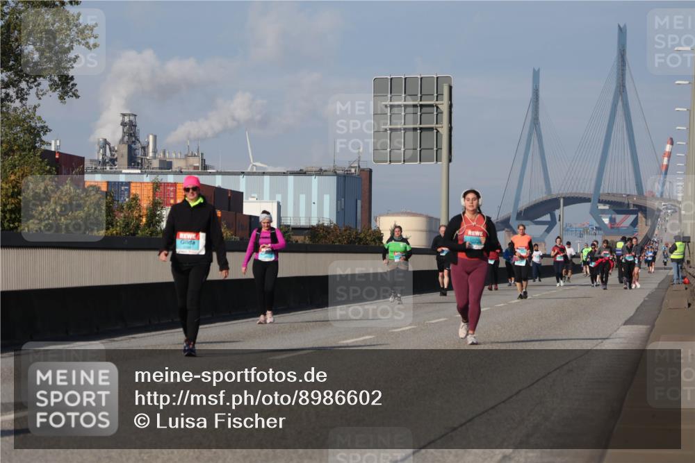 03.10.2025 - Köhlbrandbrückenlauf Luisa Fischer http://msf.ph/oto/8986602 03.10.2025 11:20:55 Position 3  meine-sportfotos.de