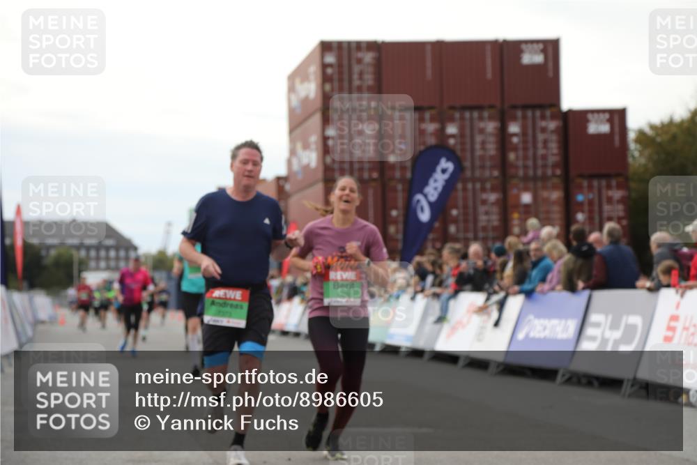 03.10.2025 - Köhlbrandbrückenlauf Yannick Fuchs http://msf.ph/oto/8986605 03.10.2025 16:11:28 Ziel 7350, 7373, 7407, 7467, 7472, 7488, 7765, 7895, 8938 meine-sportfotos.de