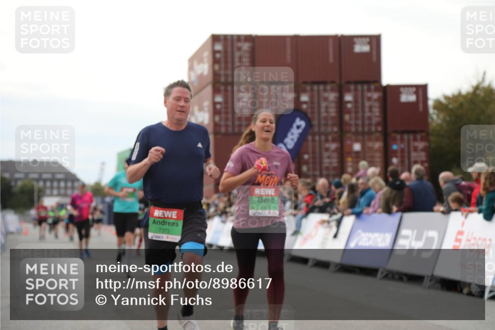 03.10.2025 - Köhlbrandbrückenlauf Yannick Fuchs http://msf.ph/oto/8986617 03.10.2025 16:11:29 Ziel 7350, 7373, 7407, 7467, 7472, 7488, 7765, 7895, 8938 meine-sportfotos.de