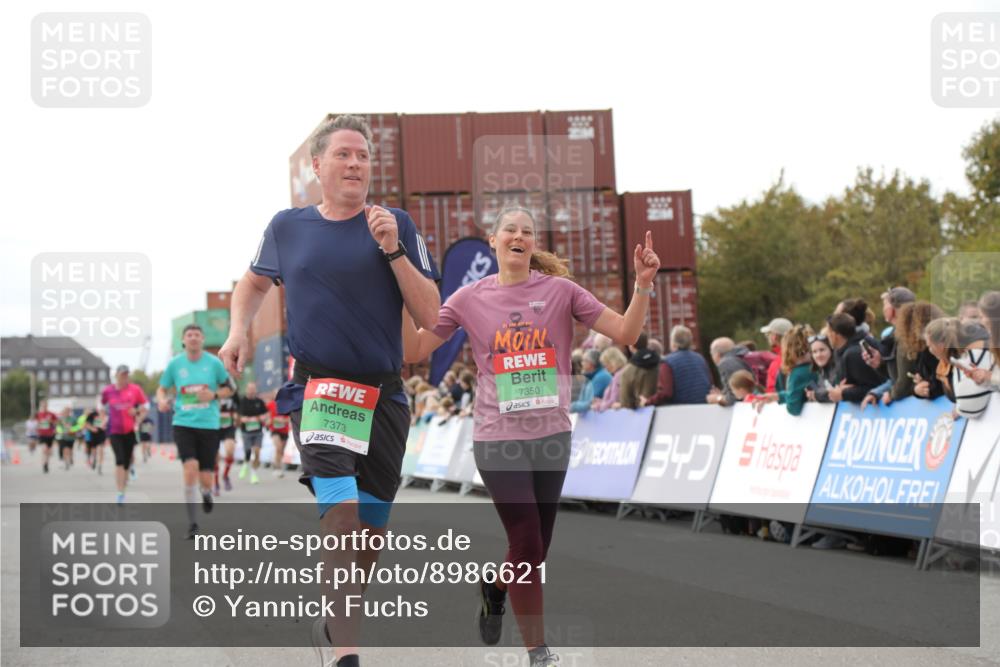 03.10.2025 - Köhlbrandbrückenlauf Yannick Fuchs http://msf.ph/oto/8986621 03.10.2025 16:11:29 Ziel 7350, 7373, 7407, 7467, 7472, 7488, 7765, 7895, 8938 meine-sportfotos.de