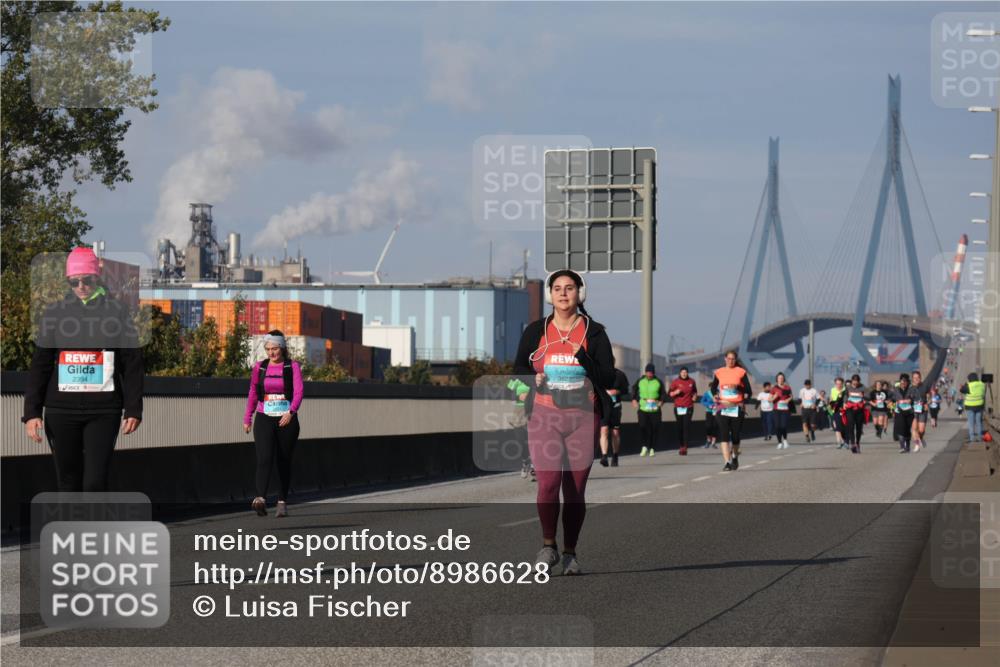 03.10.2025 - Köhlbrandbrückenlauf Luisa Fischer http://msf.ph/oto/8986628 03.10.2025 11:20:59 Position 3 2394 meine-sportfotos.de