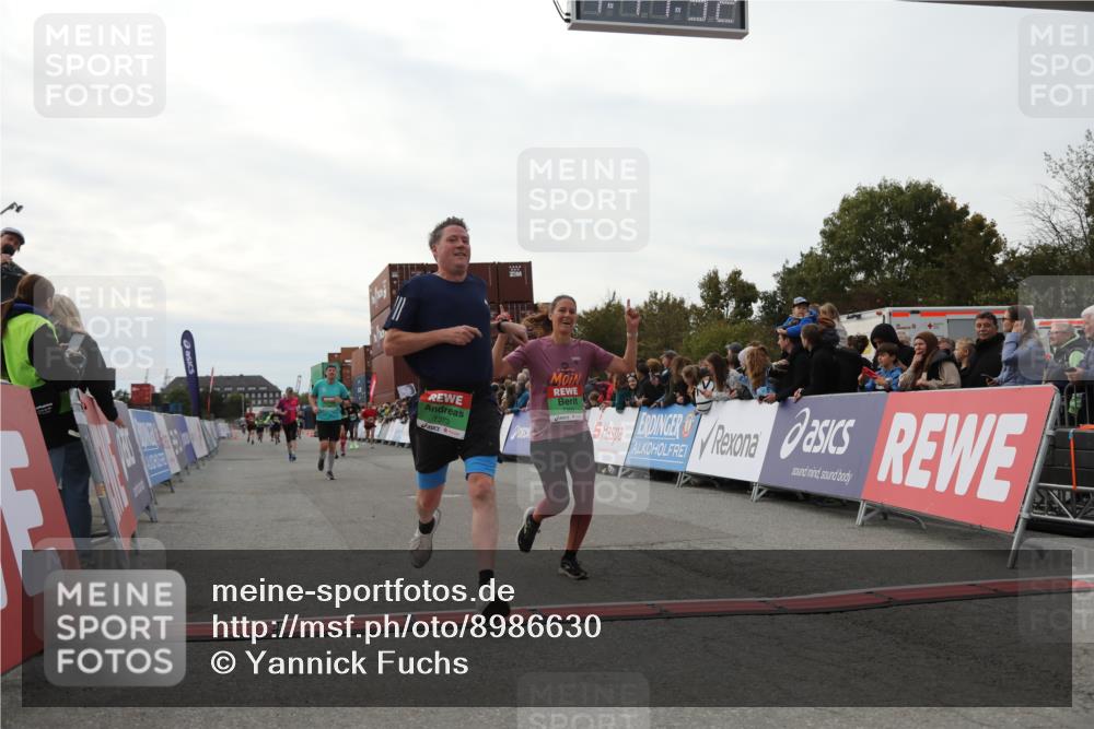 03.10.2025 - Köhlbrandbrückenlauf Yannick Fuchs http://msf.ph/oto/8986630 03.10.2025 16:11:30 Ziel 7350, 7373, 7407, 7467, 7472, 7488, 8774, 8938, 9382 meine-sportfotos.de