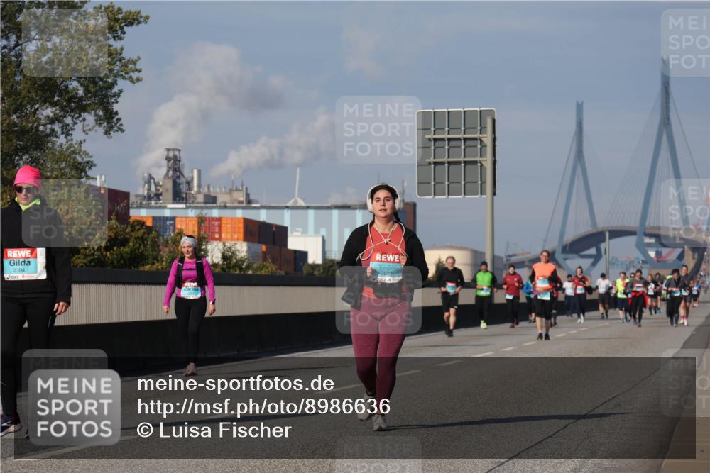 03.10.2025 - Köhlbrandbrückenlauf Luisa Fischer http://msf.ph/oto/8986636 03.10.2025 11:21:01 Position 3 2394, 3822 meine-sportfotos.de
