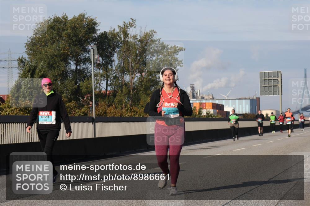 03.10.2025 - Köhlbrandbrückenlauf Luisa Fischer http://msf.ph/oto/8986661 03.10.2025 11:21:05 Position 3 2394, 3822 meine-sportfotos.de
