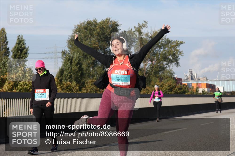 03.10.2025 - Köhlbrandbrückenlauf Luisa Fischer http://msf.ph/oto/8986669 03.10.2025 11:21:06 Position 3 2394, 3822 meine-sportfotos.de