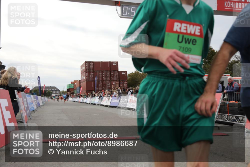 03.10.2025 - Köhlbrandbrückenlauf Yannick Fuchs http://msf.ph/oto/8986687 03.10.2025 15:59:03 Ziel 7086, 7109, 9370 meine-sportfotos.de