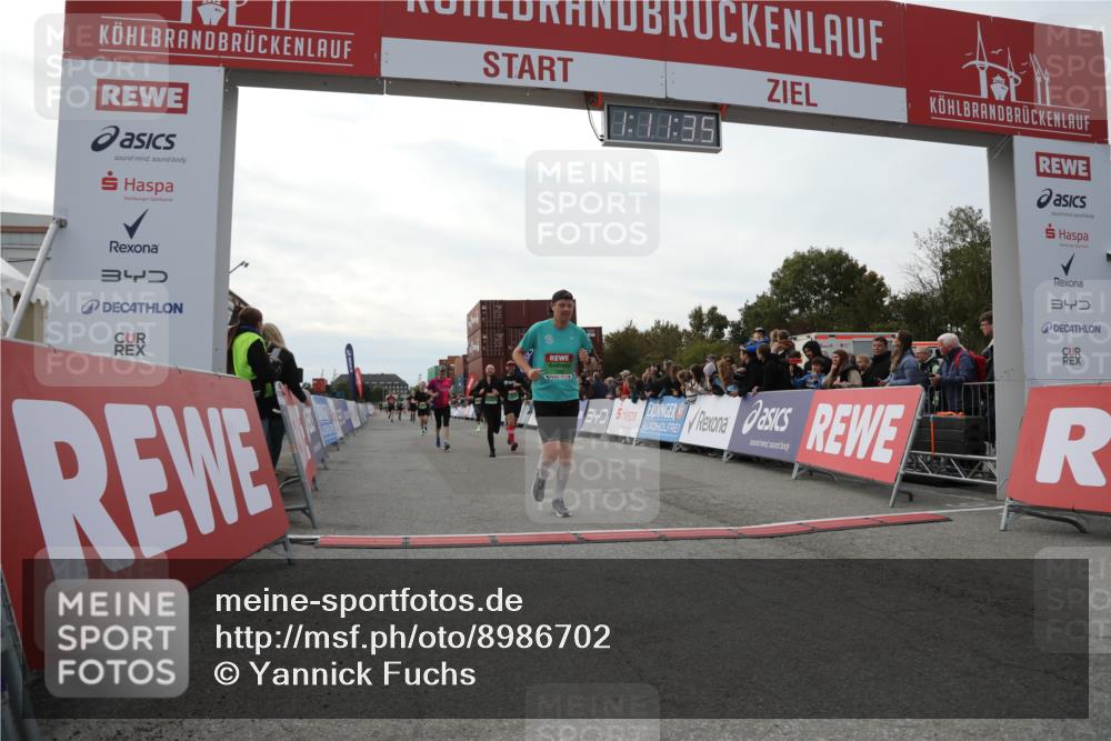03.10.2025 - Köhlbrandbrückenlauf Yannick Fuchs http://msf.ph/oto/8986702 03.10.2025 16:11:33 Ziel 7196, 7350, 7373, 7407, 7467, 7488, 8774, 8938, 9382 meine-sportfotos.de