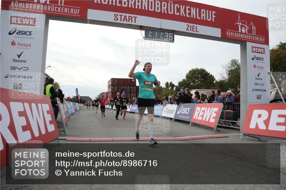 03.10.2025 - Köhlbrandbrückenlauf Yannick Fuchs http://msf.ph/oto/8986716 03.10.2025 16:11:34 Ziel 7196, 7407, 7467, 7488, 8774, 8938, 9382 meine-sportfotos.de