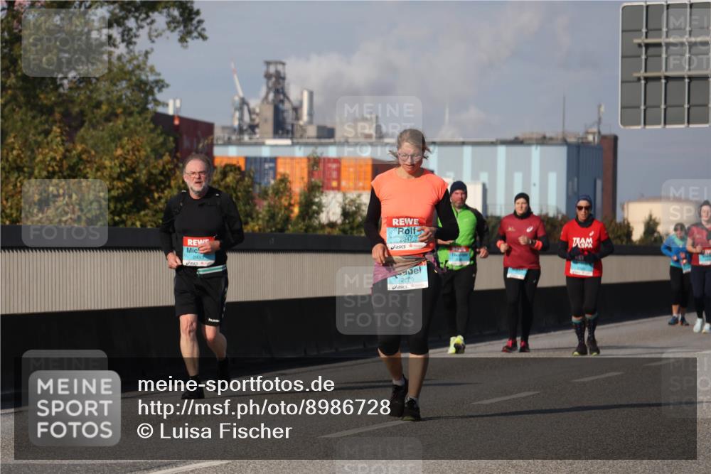 03.10.2025 - Köhlbrandbrückenlauf Luisa Fischer http://msf.ph/oto/8986728 03.10.2025 11:21:20 Position 3 2483, 2620 meine-sportfotos.de