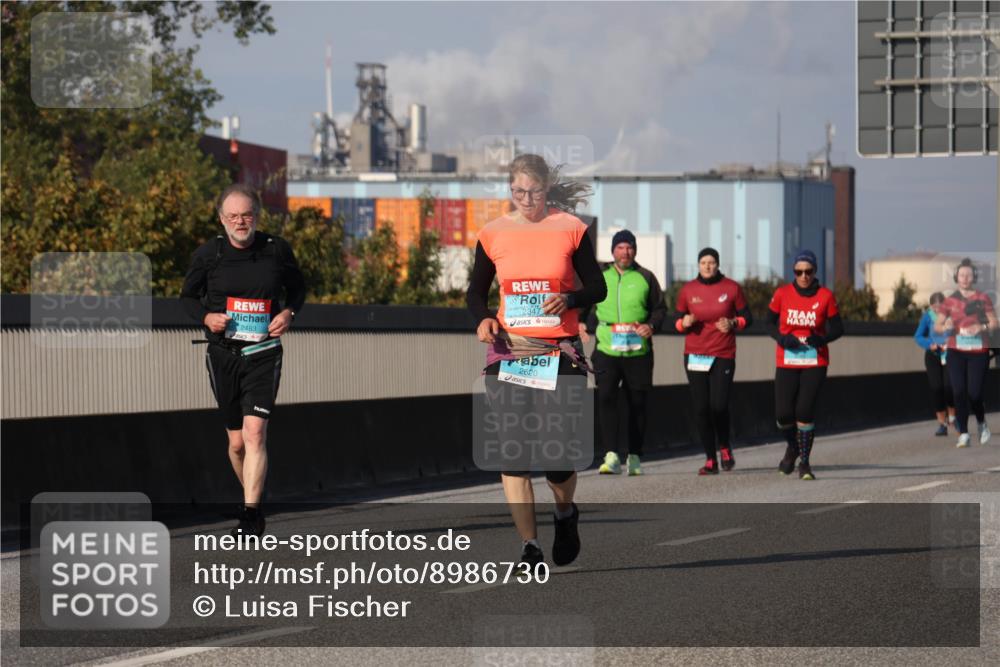 03.10.2025 - Köhlbrandbrückenlauf Luisa Fischer http://msf.ph/oto/8986730 03.10.2025 11:21:21 Position 3 2483, 23472, 2620 meine-sportfotos.de