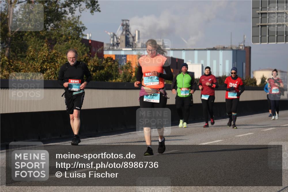 03.10.2025 - Köhlbrandbrückenlauf Luisa Fischer http://msf.ph/oto/8986736 03.10.2025 11:21:21 Position 3 2483, 23, 234, 2620 meine-sportfotos.de