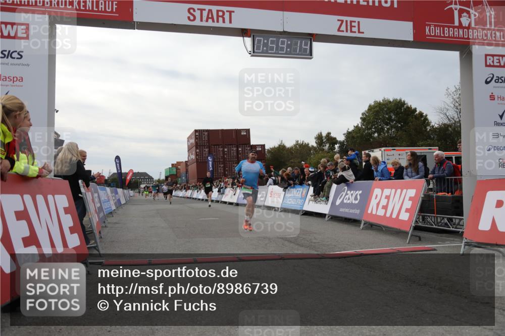 03.10.2025 - Köhlbrandbrückenlauf Yannick Fuchs http://msf.ph/oto/8986739 03.10.2025 15:59:12 Ziel 7262, 7496, 8780, 9118, 9521 meine-sportfotos.de