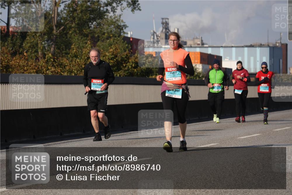 03.10.2025 - Köhlbrandbrückenlauf Luisa Fischer http://msf.ph/oto/8986740 03.10.2025 11:21:22 Position 3 2483, 234, 347, 2620 meine-sportfotos.de
