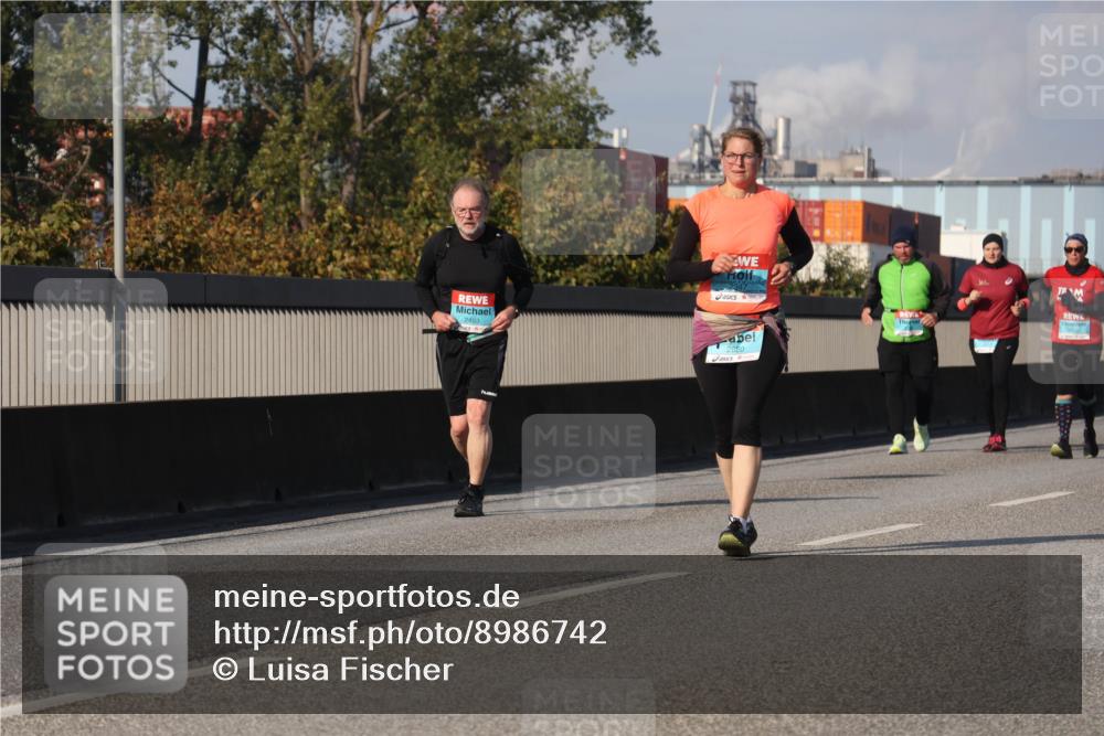 03.10.2025 - Köhlbrandbrückenlauf Luisa Fischer http://msf.ph/oto/8986742 03.10.2025 11:21:22 Position 3 2483, 2620 meine-sportfotos.de