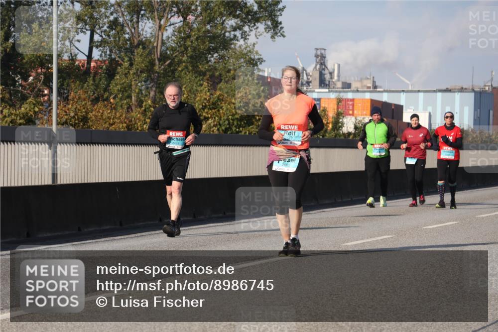 03.10.2025 - Köhlbrandbrückenlauf Luisa Fischer http://msf.ph/oto/8986745 03.10.2025 11:21:23 Position 3 2483, 347, 2620 meine-sportfotos.de