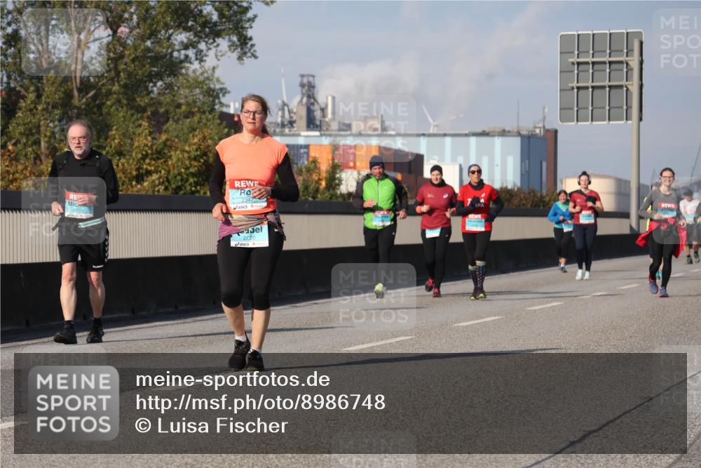 03.10.2025 - Köhlbrandbrückenlauf Luisa Fischer http://msf.ph/oto/8986748 03.10.2025 11:21:23 Position 3 2483, 347, 2620 meine-sportfotos.de